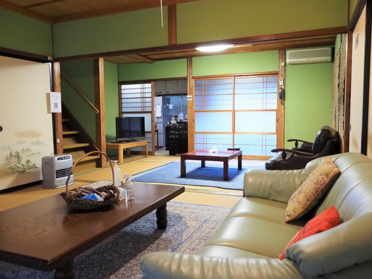 四国旅行のhub拠点 古民家ゲストハウス Heso Camp Miyoshi  Buitenkant foto