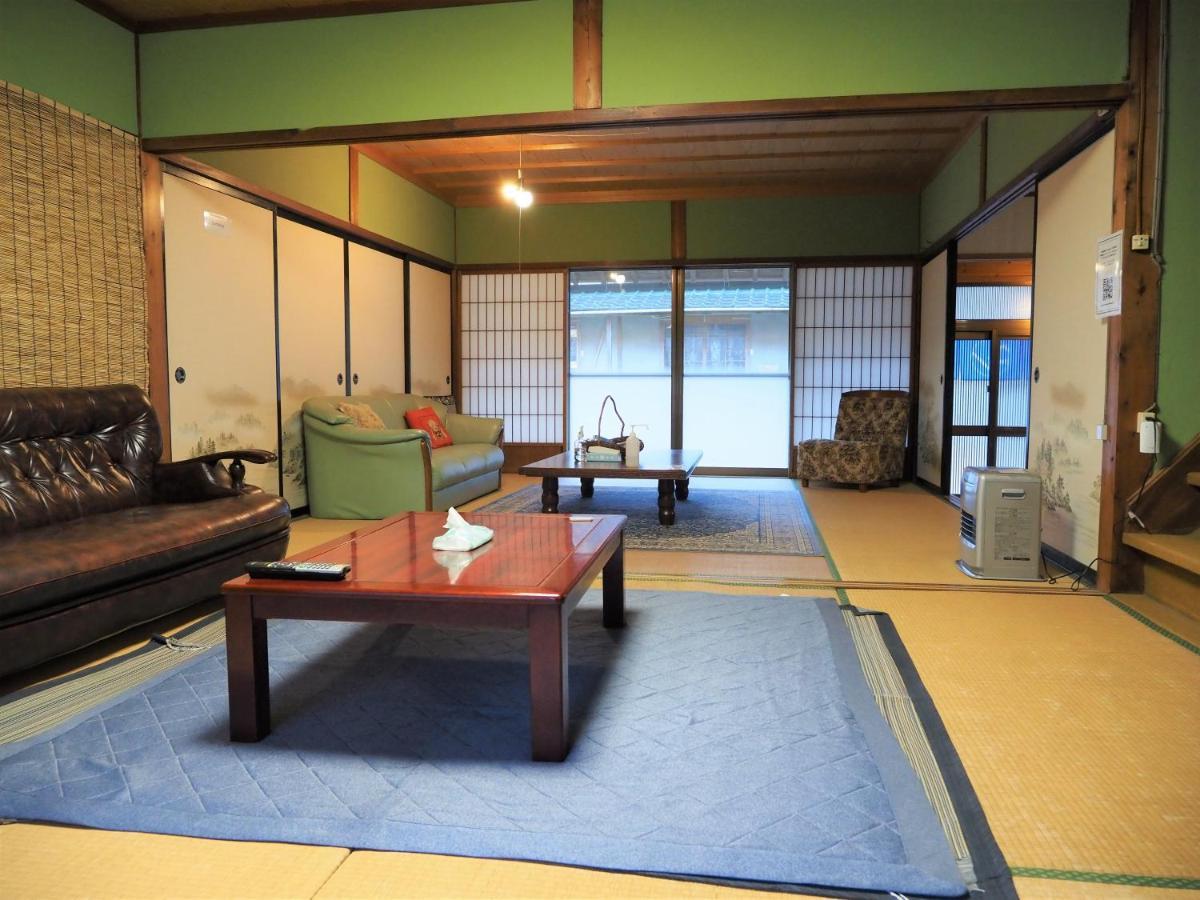 四国旅行のhub拠点 古民家ゲストハウス Heso Camp Miyoshi  Buitenkant foto