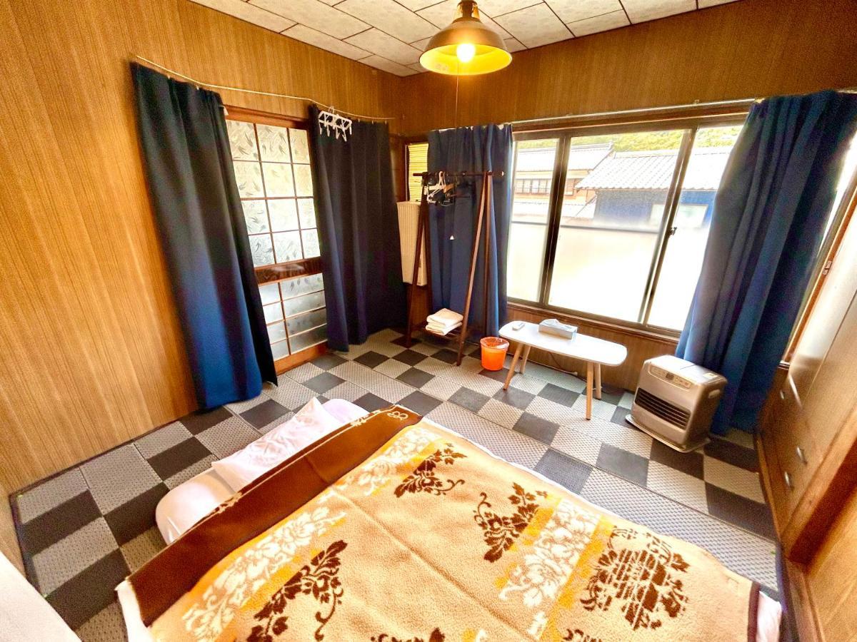 四国旅行のhub拠点 古民家ゲストハウス Heso Camp Miyoshi  Buitenkant foto