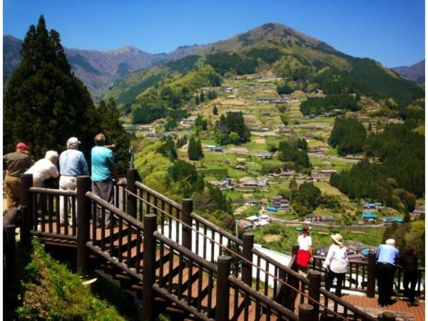 四国旅行のhub拠点 古民家ゲストハウス Heso Camp Miyoshi  Buitenkant foto
