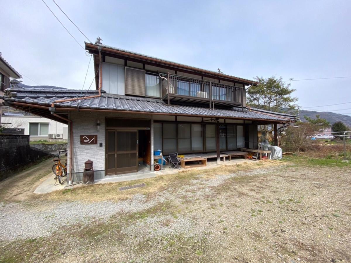 四国旅行のhub拠点 古民家ゲストハウス Heso Camp Miyoshi  Buitenkant foto